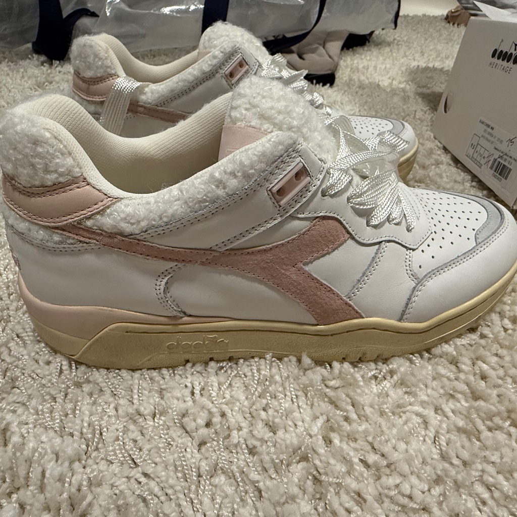 Nib! Diadora Sneakers Size 9.5 Cheri - Pink Cloud